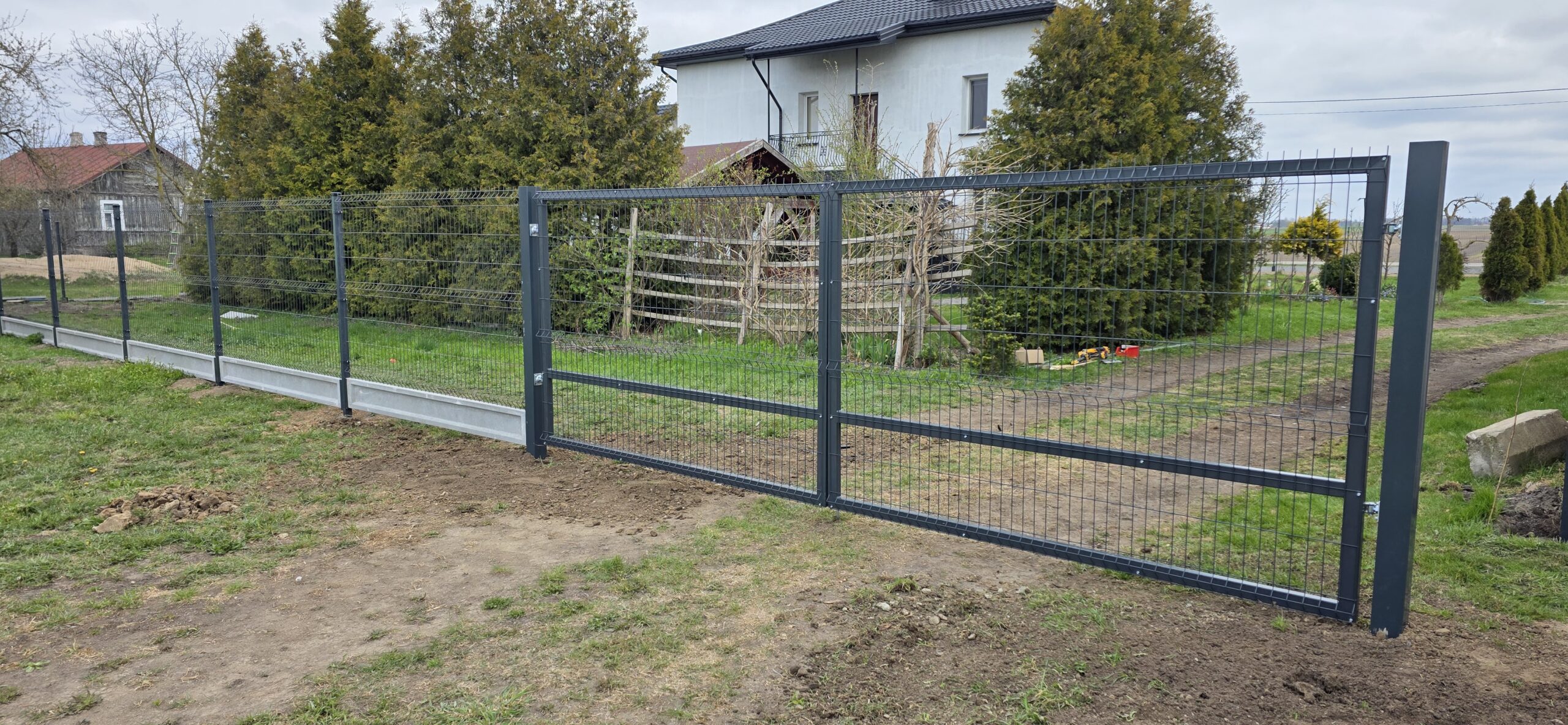 Ogrodzenie Panelowe 3D wraz z bramą dwuskrzydłową
